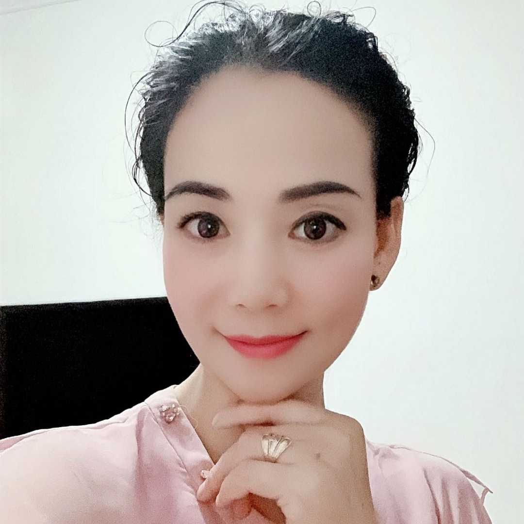 童淑珍：理事长兼团长